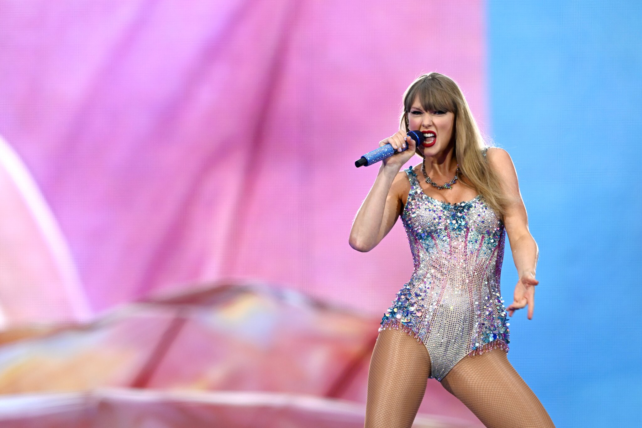 Taylor Swift To Be Inducted Into Nashville Songwriters Hall Of Fame