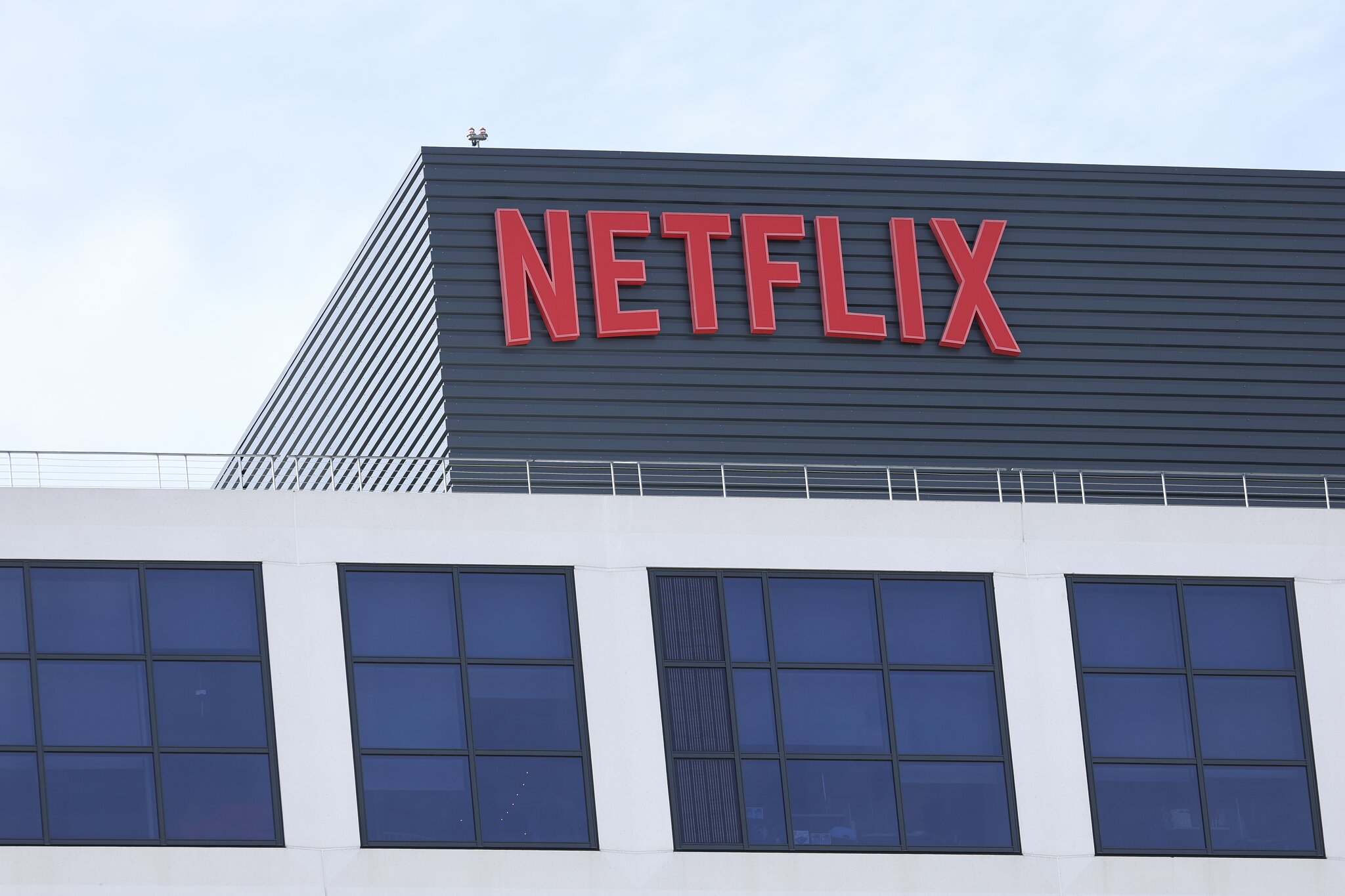 Producer Sues Netflix Over Theft Of Hard Drive Of World War II Espionage Pic ‘Fortitude
