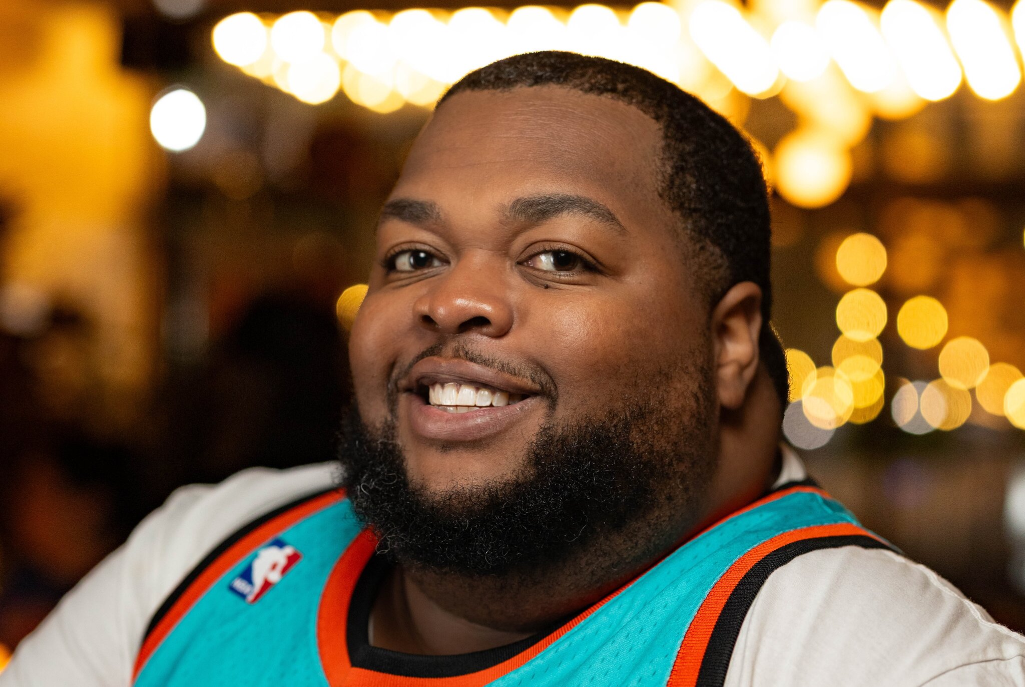 Comedian Leonard Ouzts Releasing New Special ‘Lil Sumn Sumn’ With 800 Pound Gorilla