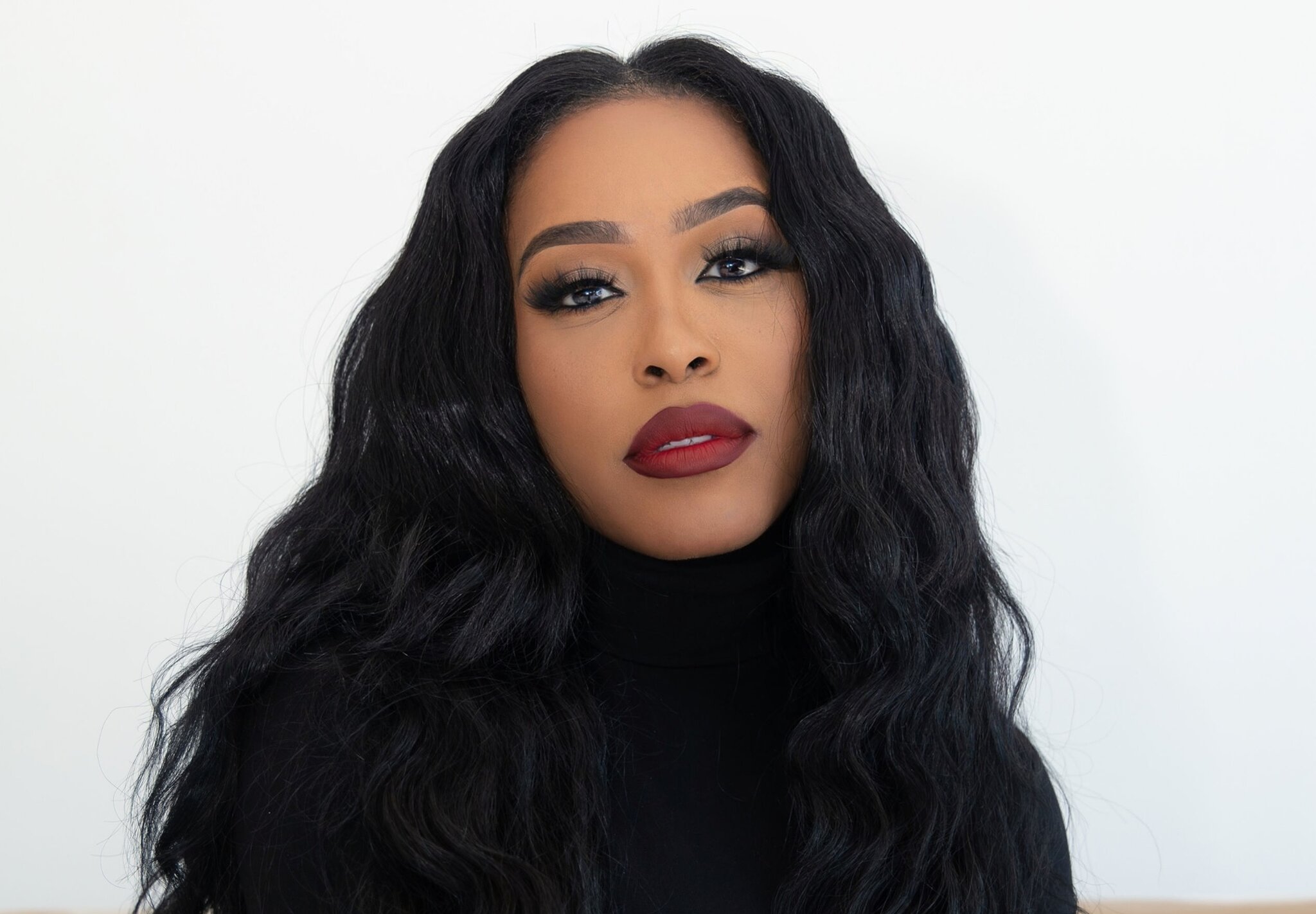 DomiNque Perry Signs With ColorCreative