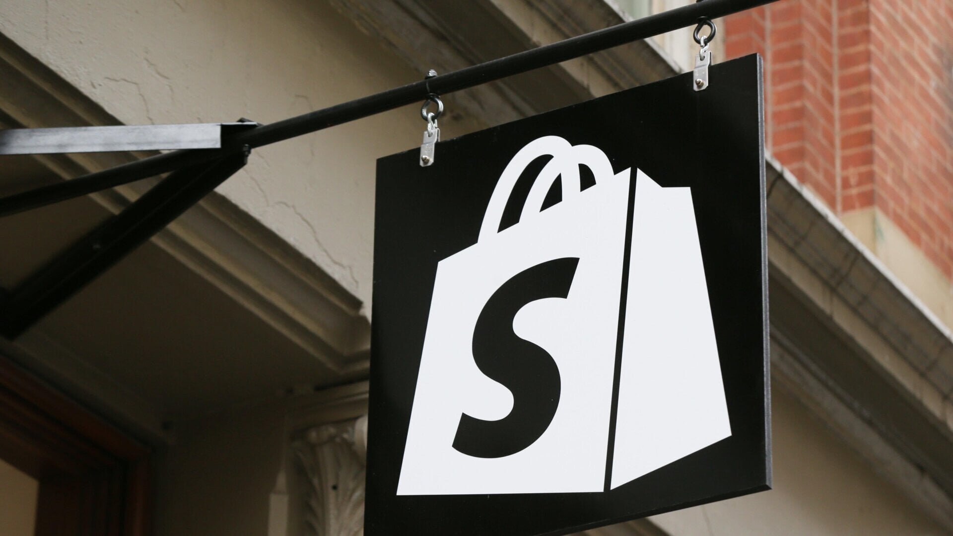 Shopify’s CEO Wants Rich People to Get More Votes Than the Common Folk