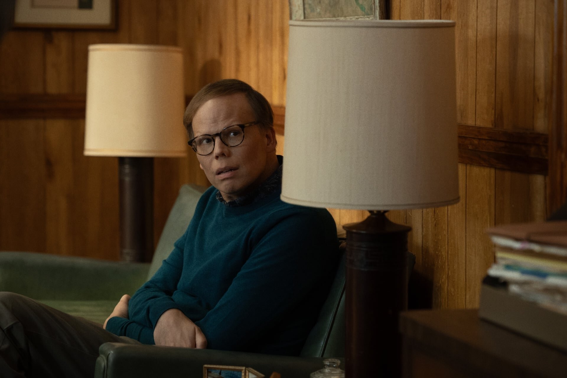 Jeff Hiller on the Wild Experience of Being on Both ‘Pluribus’ and ‘Widow’s Bay