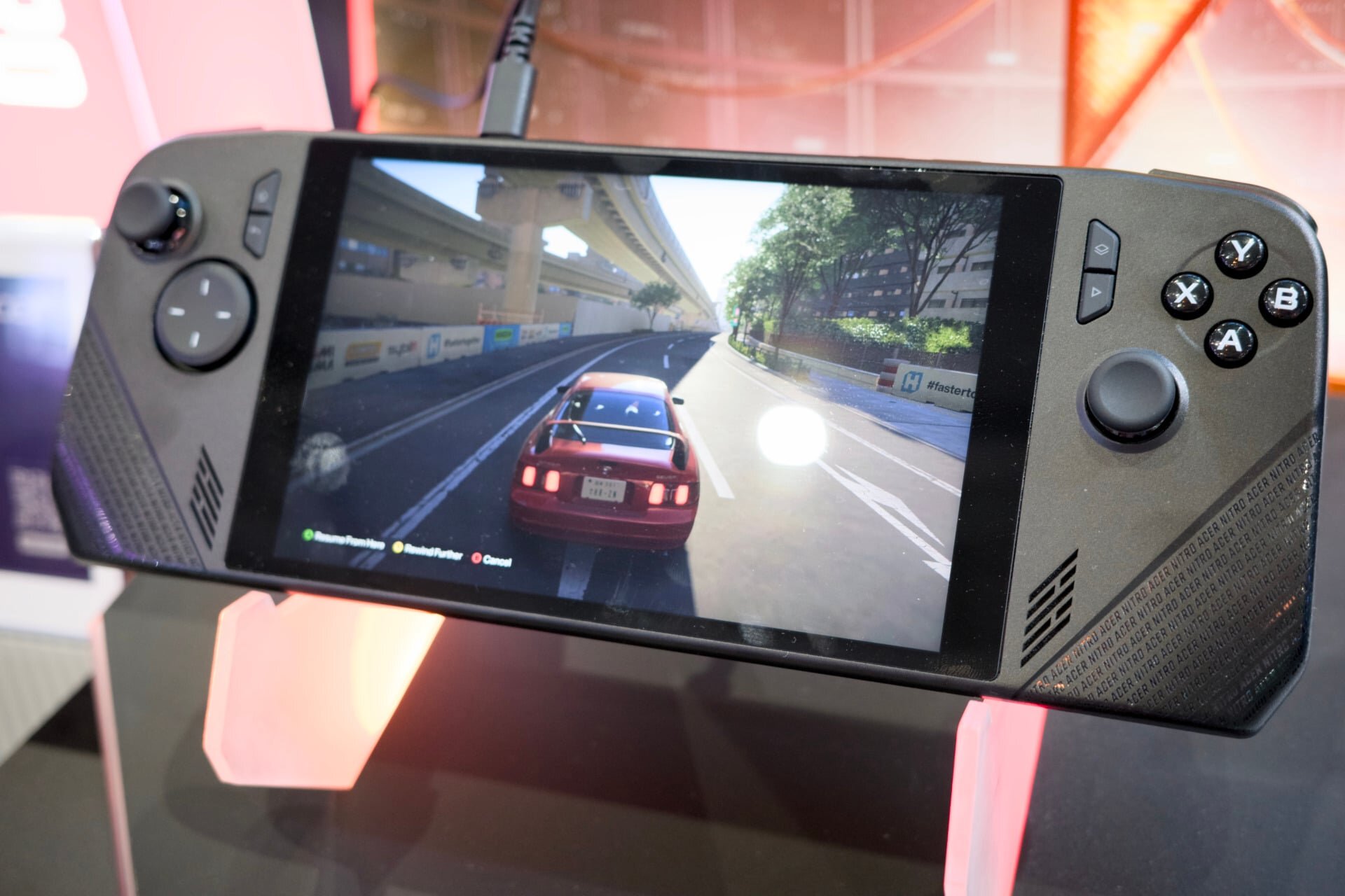 Streaming Gaming Handhelds Would Make Sense if They Were Actually Good