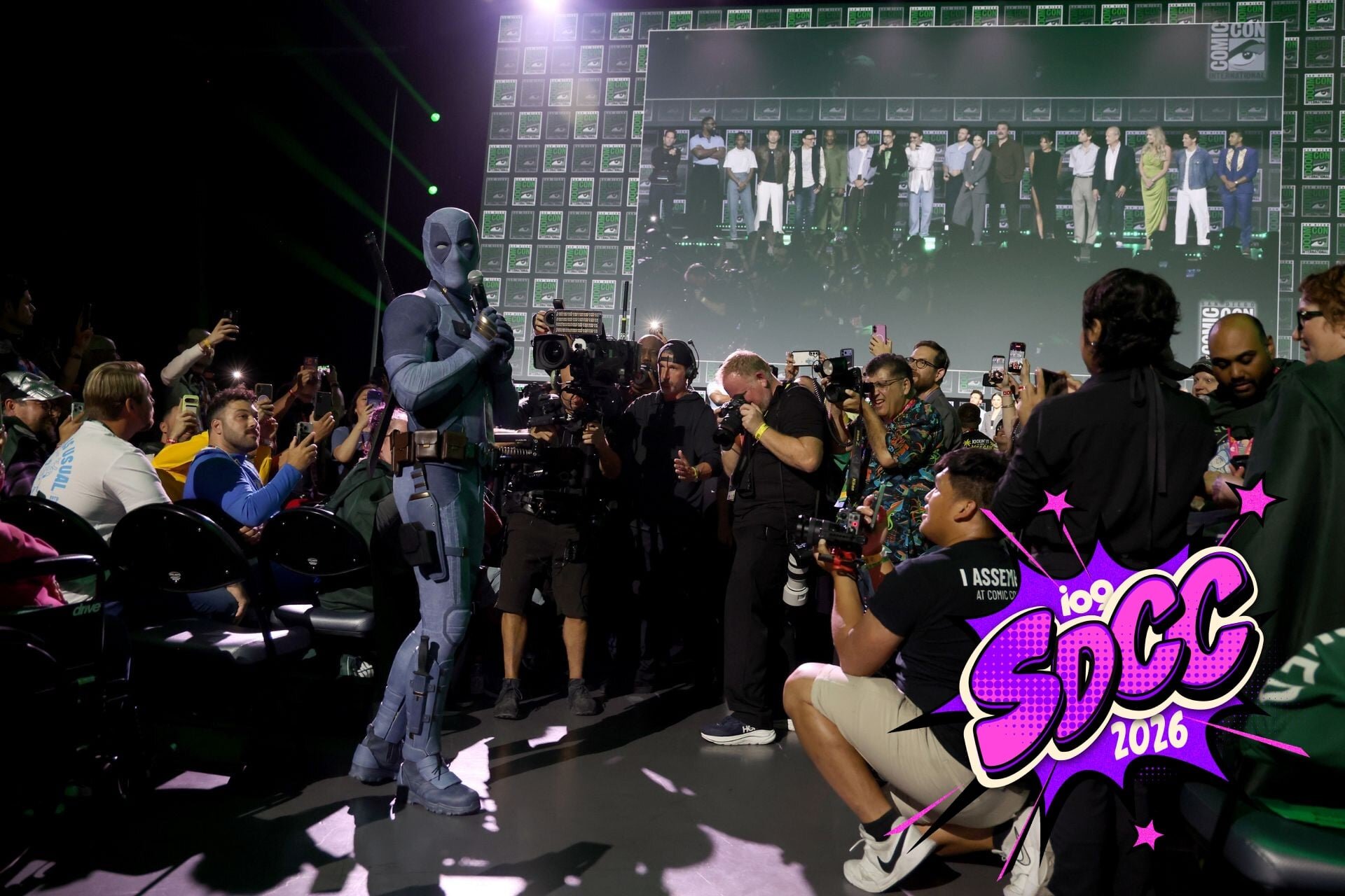 Yes, That Was Ryan Reynolds As Deadpool on the Floor at Comic-Con
