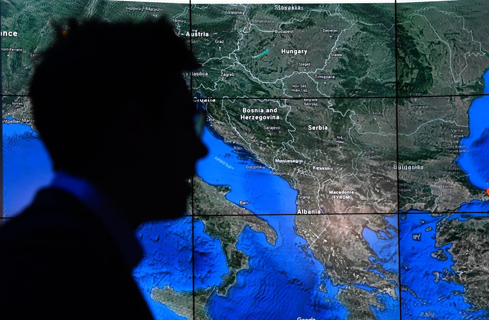 Google Briefly Turned Google Earth Into an AI Slop Factory