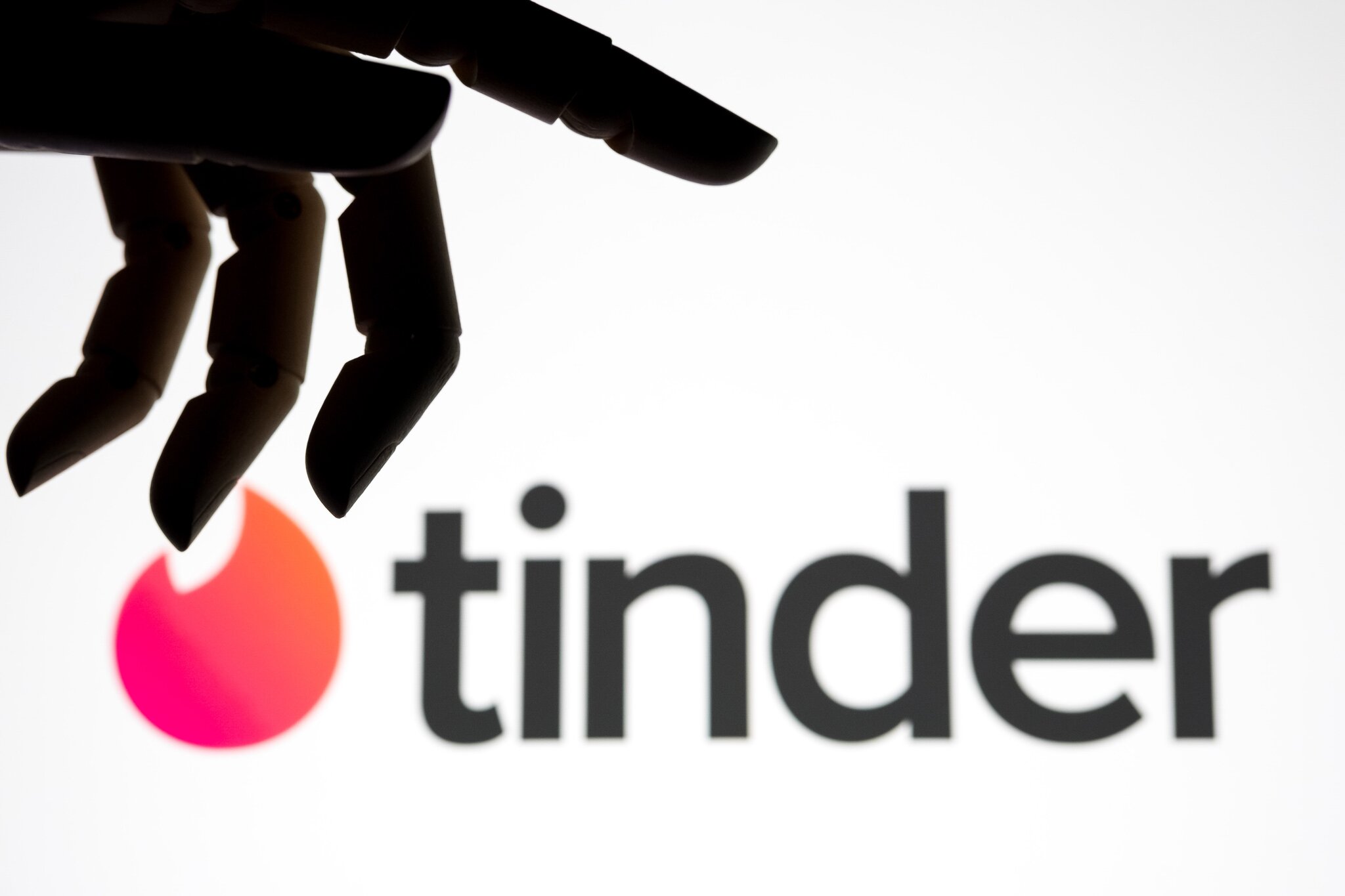Tinder pauses AI Photo Enhance tool after complaints