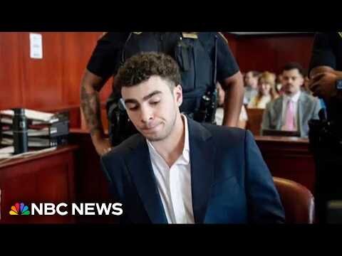 Luigi Mangione's state trial postponed after double jeopardy claim
