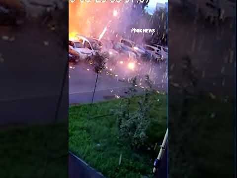 Woman narrowly escapes explosion during Russian attack on Kyiv #shorts