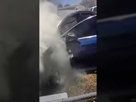 Texas deputies rescue suspect from burning car