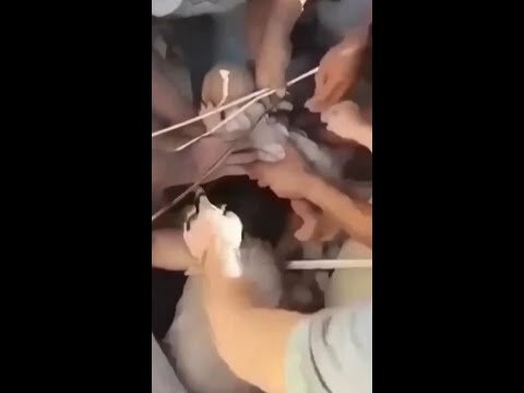 Baby rescued from rubble after Colombian earthquake