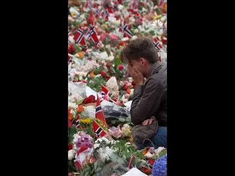 Mourners gather in Oslo to pay respects to King Harald V