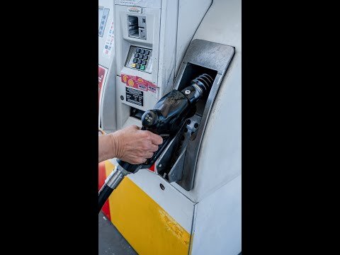 Trump criticizes oil companies over high gas prices