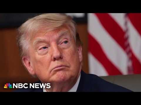 U.S. loses jobs while unemployment rate drops