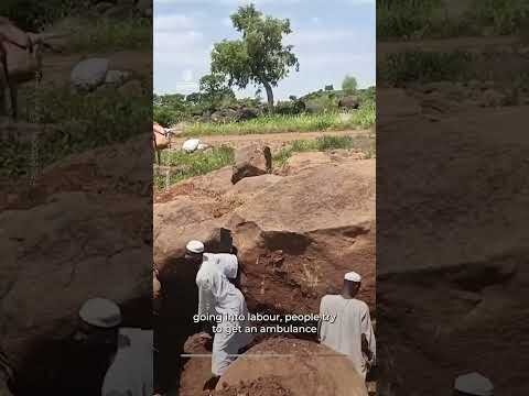 Sudanese repair roads by hand in Darfur to improve emergency access