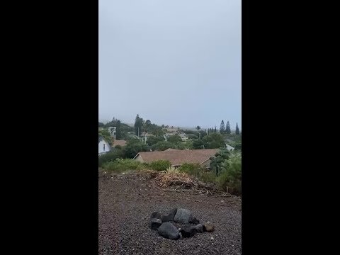 Lala batters Hawaiian villages with strong winds and rain