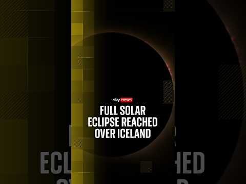 Full solar eclipse reached over Iceland