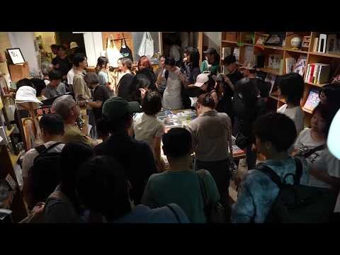 Crowds flock to independent Hong Kong bookstore before closure