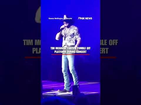 Tim McGraw takes a TUMBLE off platform during concert #foxnews #news #shorts