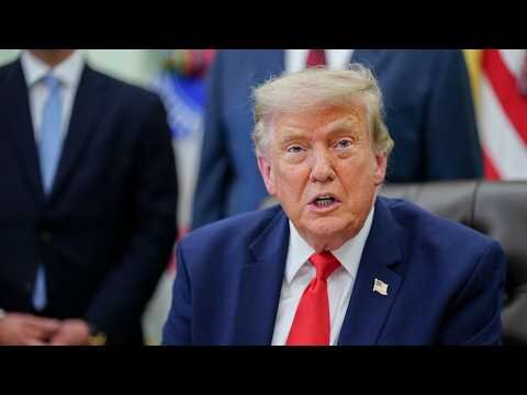 Trump holds Cabinet meeting