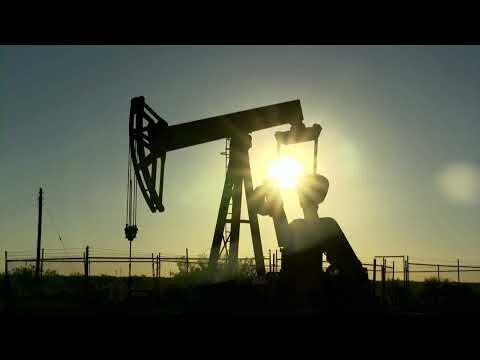 Oil prices dip over 6% after US, Iran pause fighting