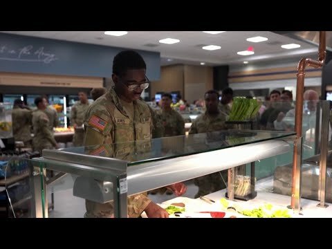 Inside the Army’s push to revamp dining halls and fuel soldiers