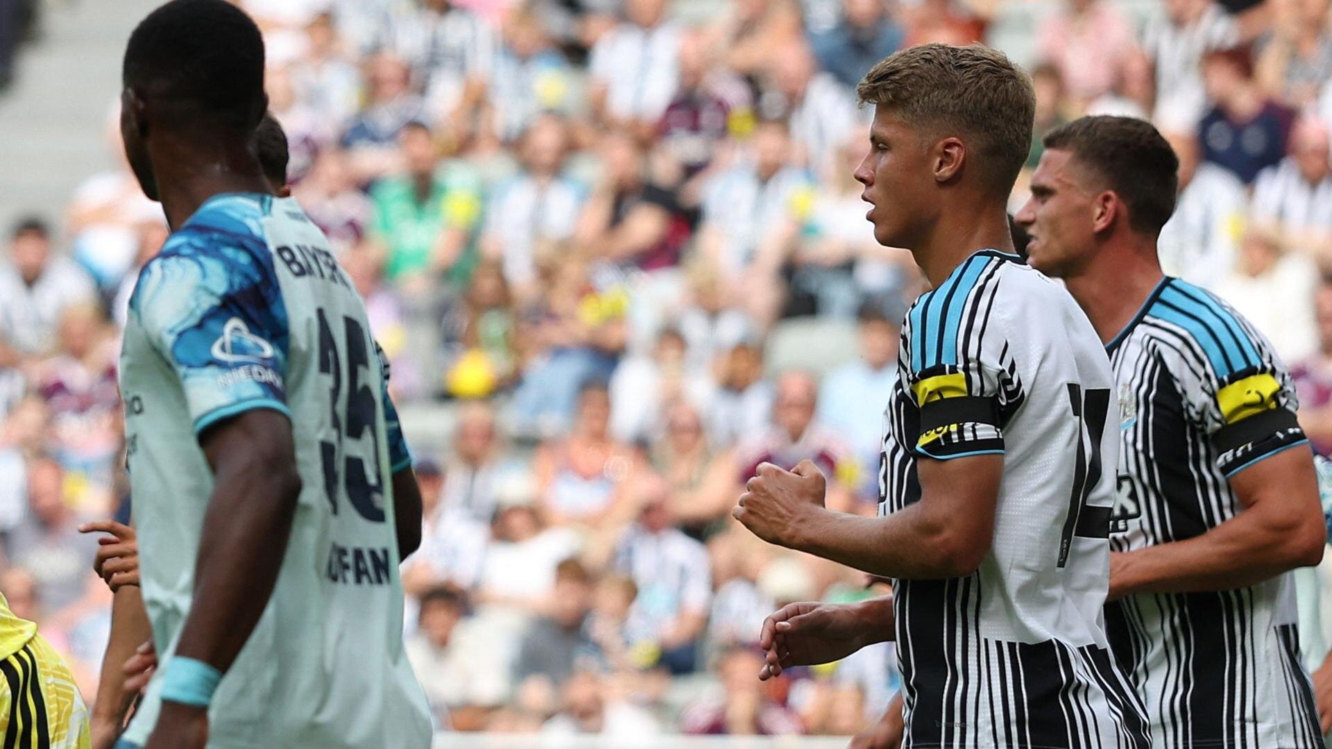 Newcastle change shirts during first half of friendly