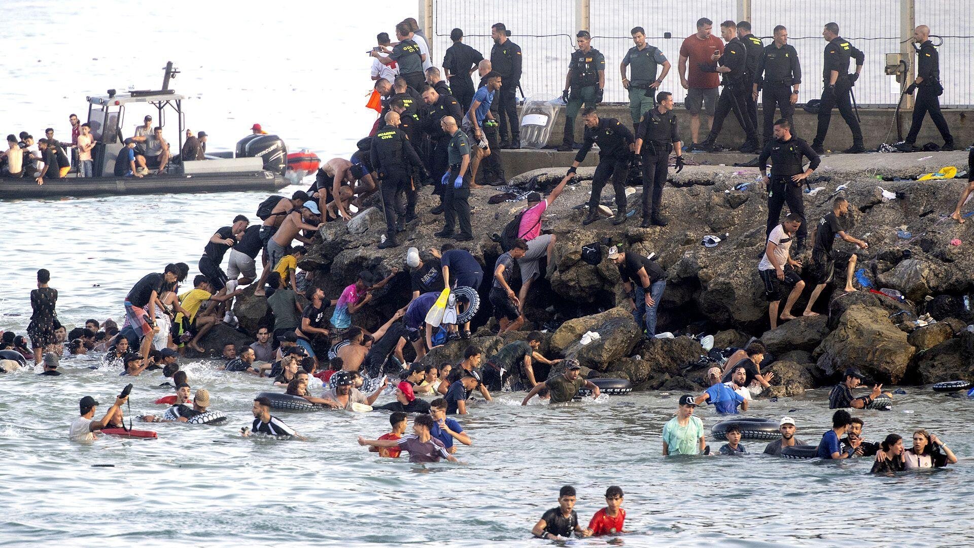 EU calls for stronger borders after Ceuta migrant crossings