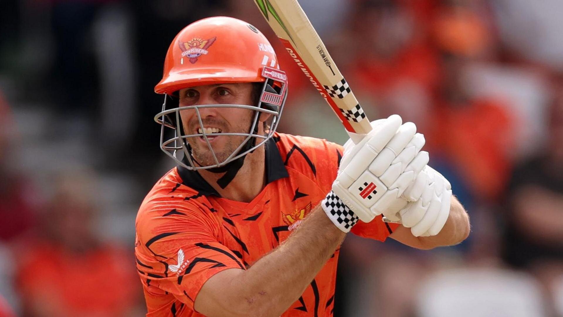 Sunrisers thump Fire to close in on qualification