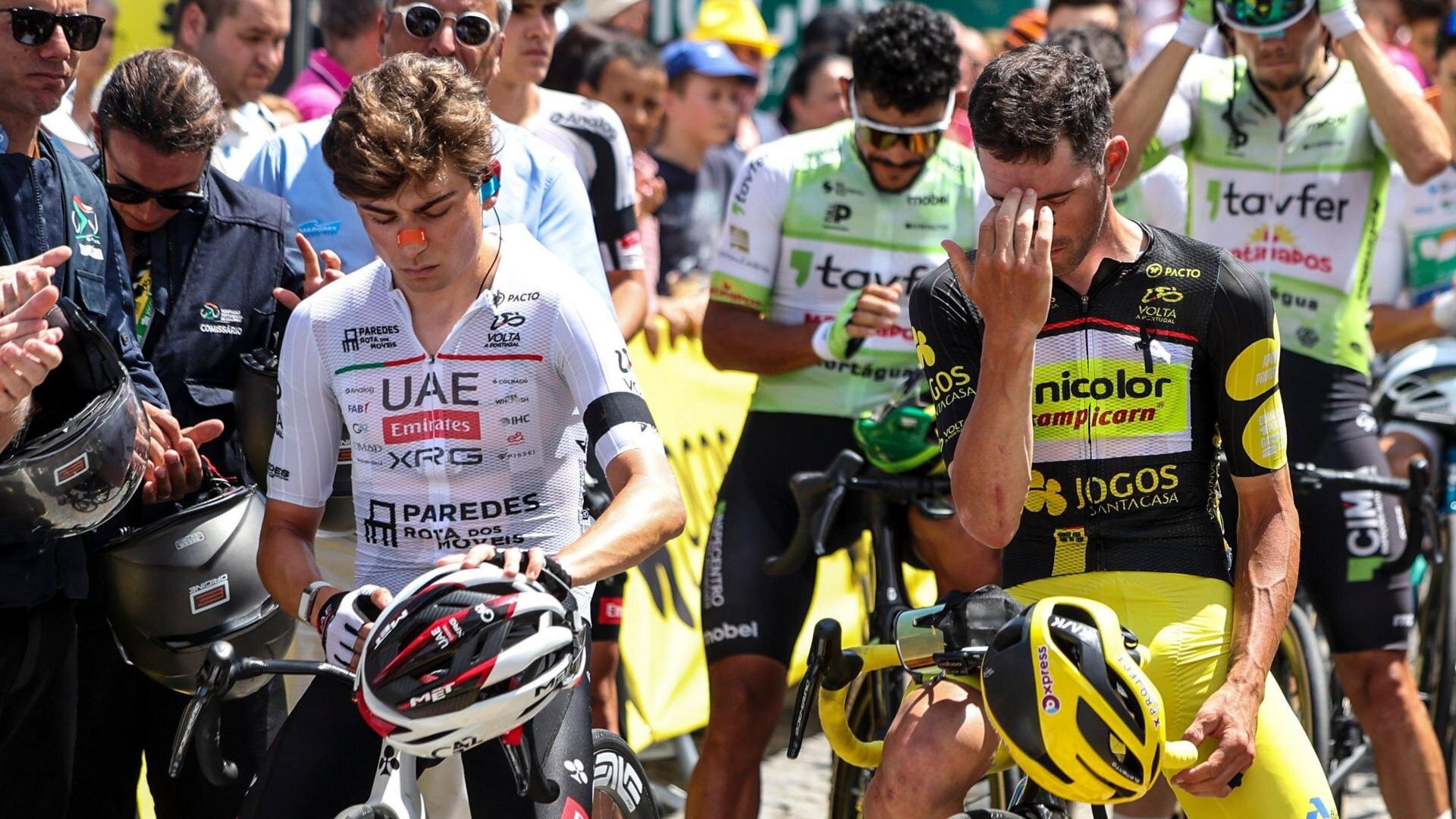 Riders pay tribute as Volta a Portugal resumes after Tarling's death