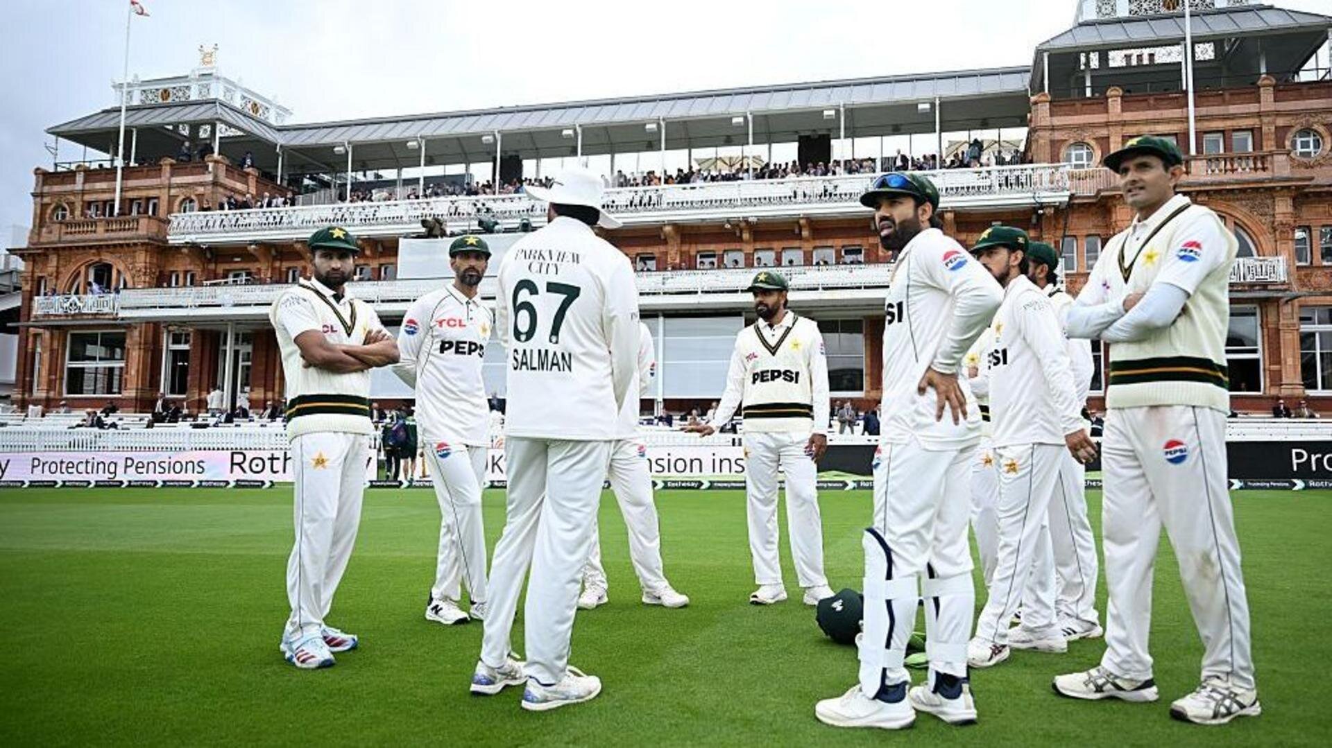 Pakistan drop seven players and release head coach