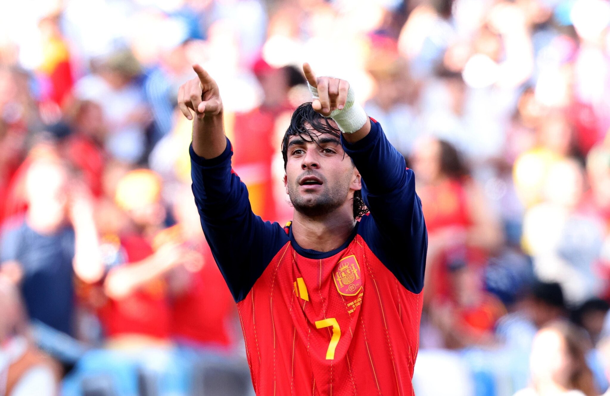 FC Barcelona Striker Ferran Agrees To Join Paris Saint-Germain