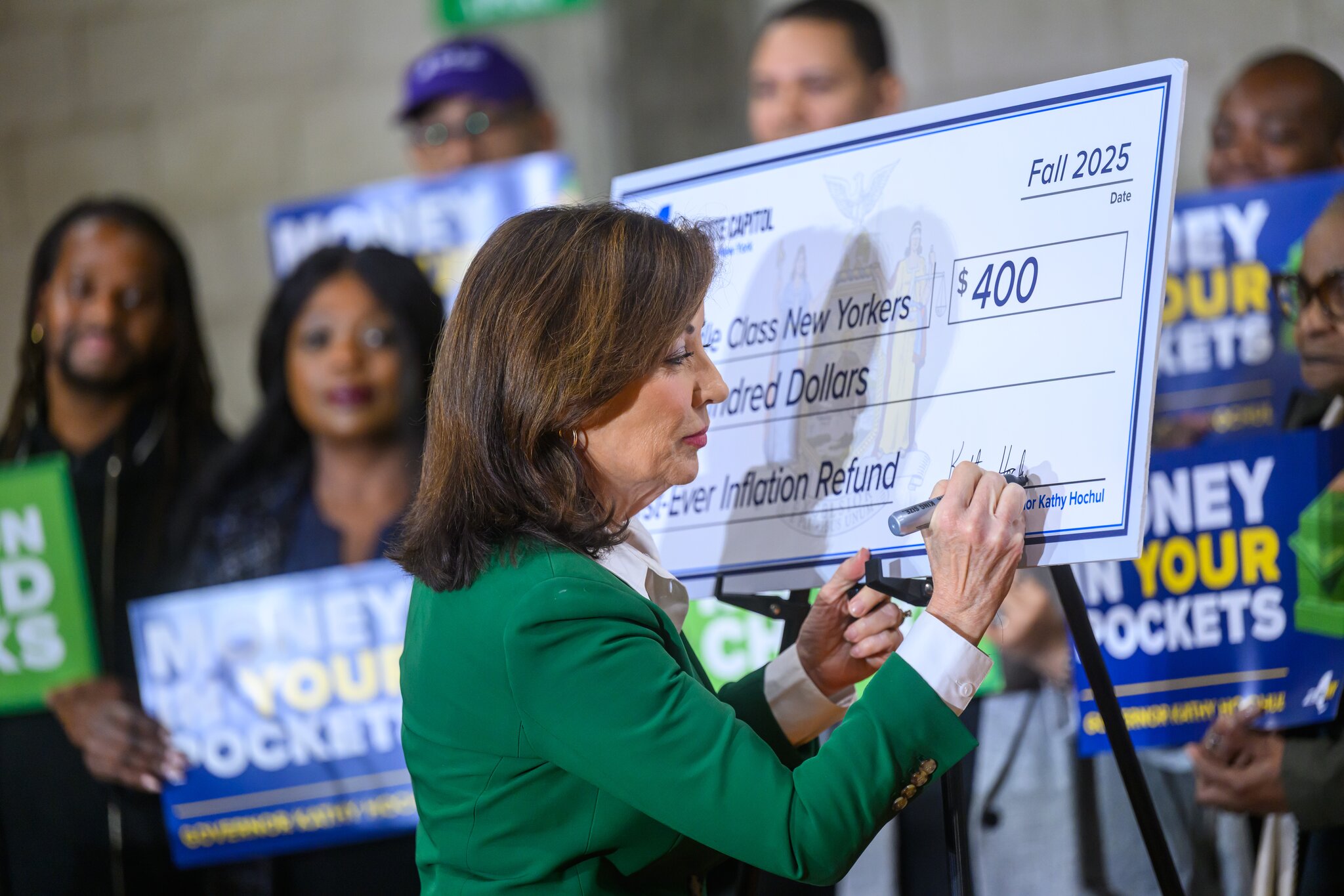 Gov. Hochul expected to send rebate checks to New Yorkers shortly before Election Day