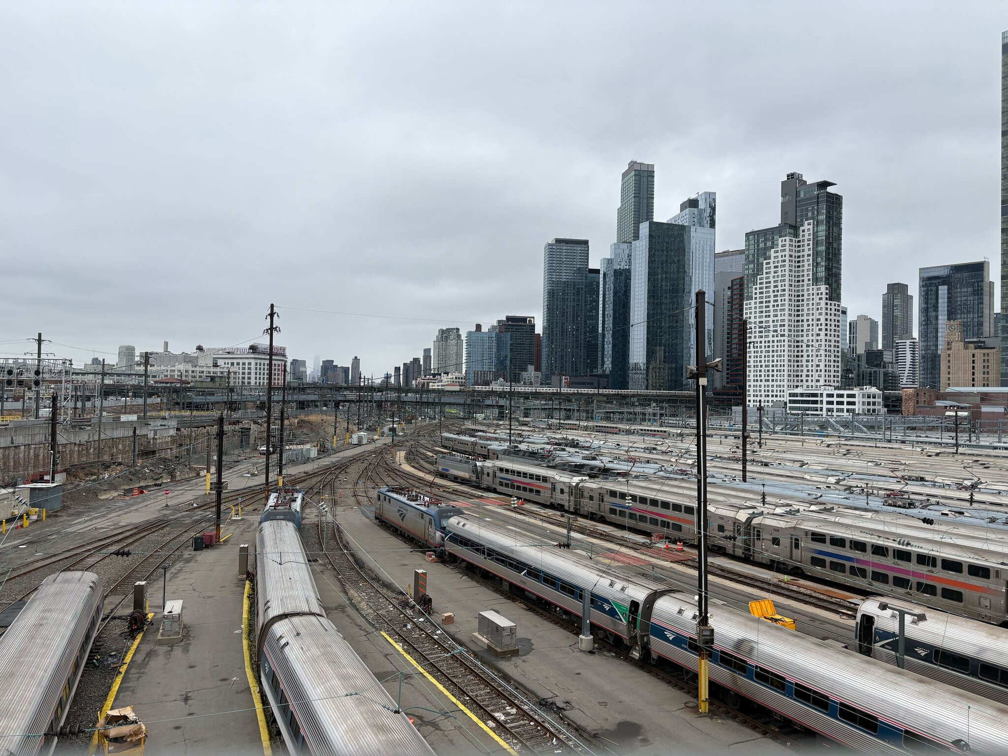 A burst of enthusiasm over Sunnyside Yard Queens project, followed by yawning silence