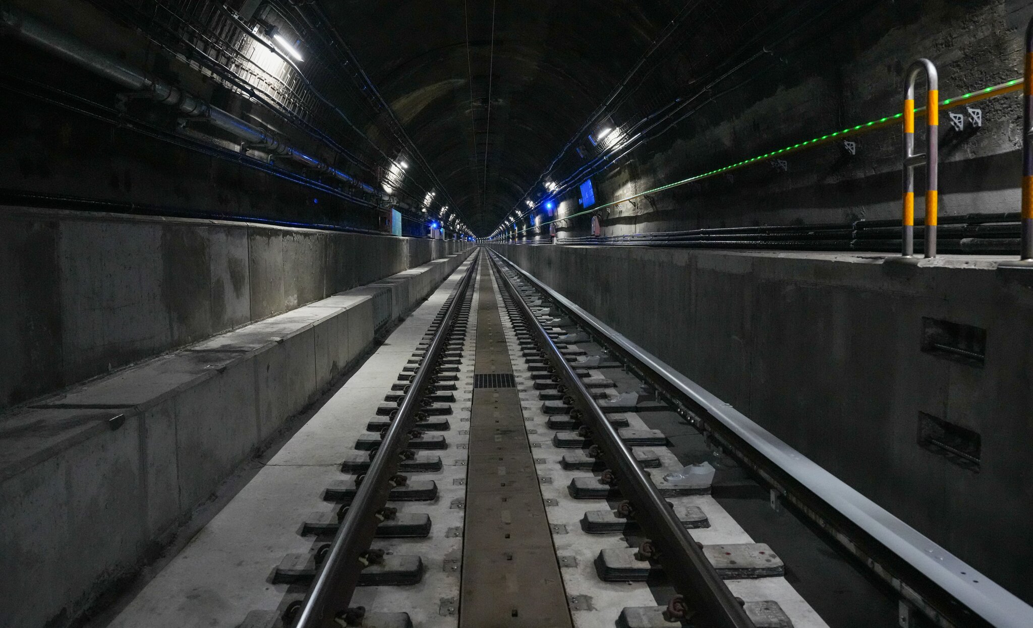 Amtrak wraps first part of East River tunnel rehab, MTA says work strained LIRR service