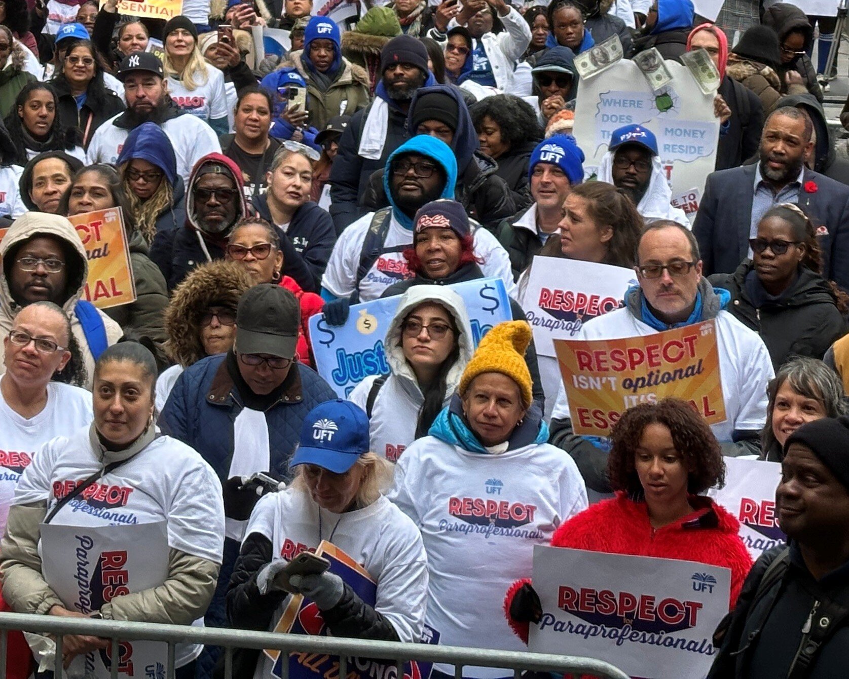 Mamdani plans suit over law giving $10K bonus to NYC paraprofessionals