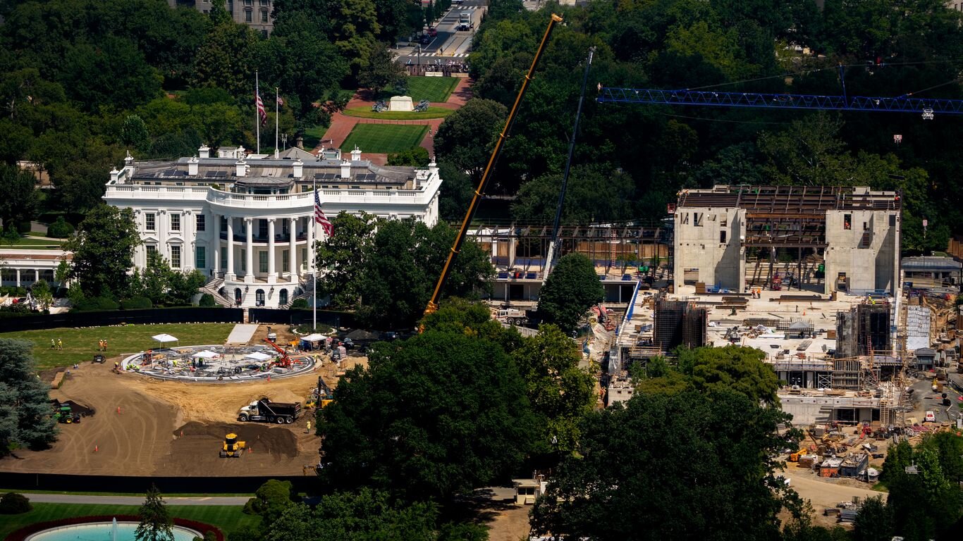 Supreme Court allows Trump's ballroom construction to proceed