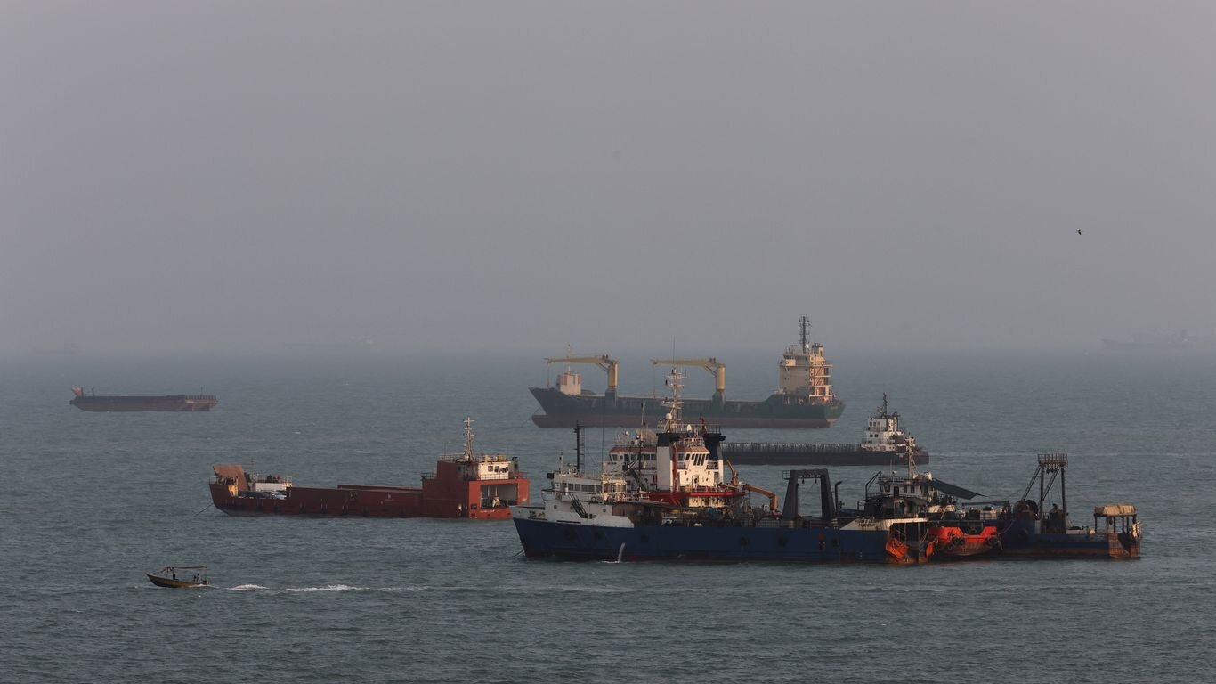 Trump: Mines fully removed from Strait of Hormuz