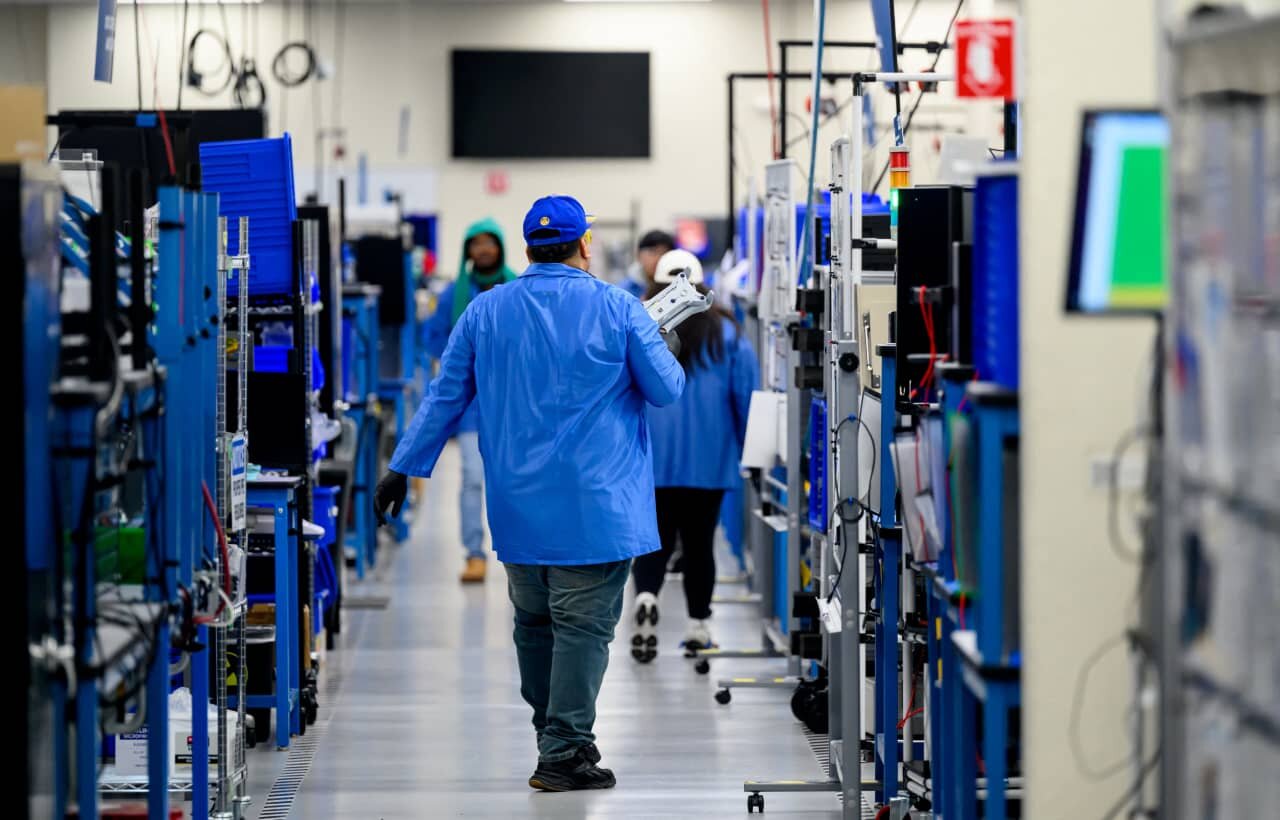 American manufacturers grow at fastest clip in 4 years due to AI boom, but all is not well