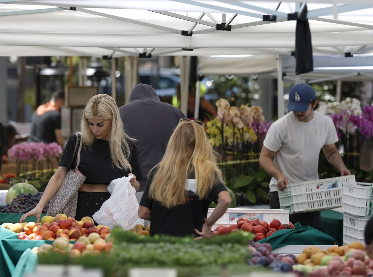 Consumer spending posts smallest increase in seven months. Economy getting weaker?