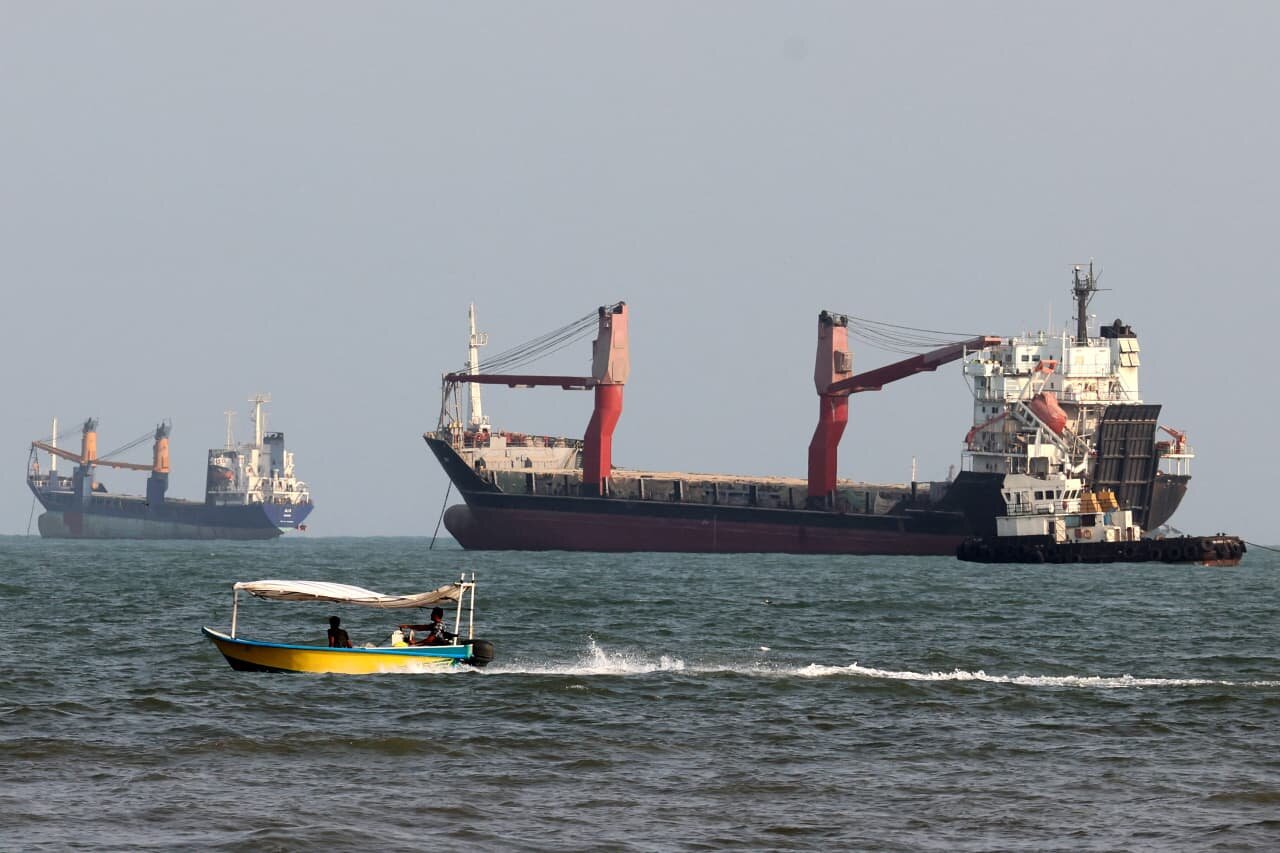Global oil prices surge to a 6-week high after the U.S. strikes Iran in Hormuz