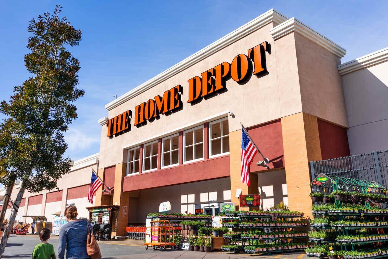 Home Depot revenue rises even as customers turn away from bigger projects
