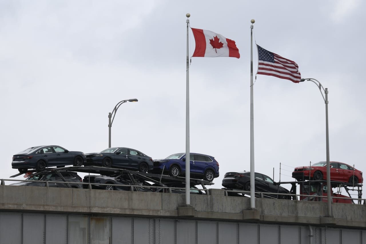 Trump holds off on new 50% tariffs for Canadian goods