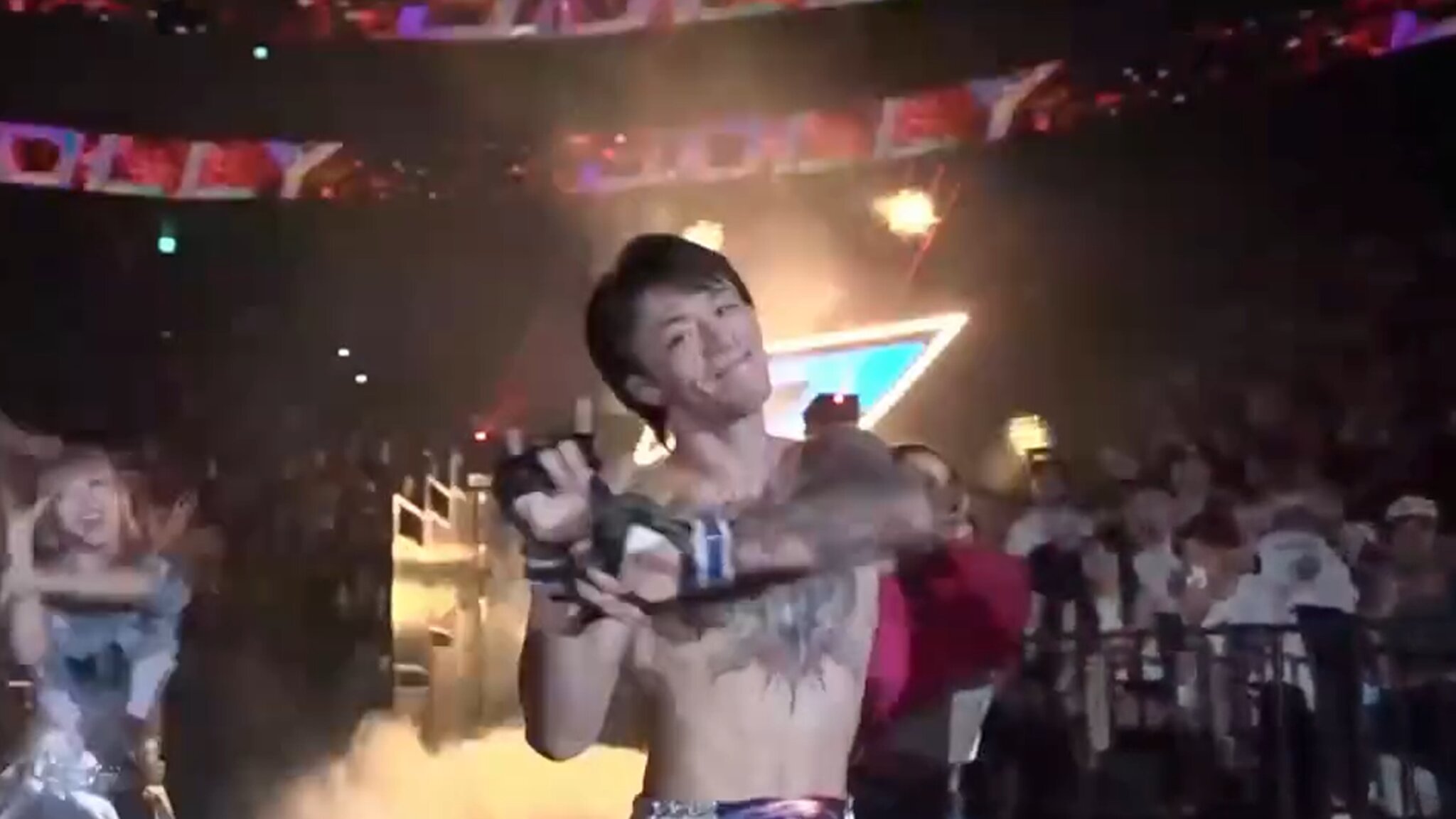MMA Fighter Dances To ILLIT's 'It's Me' Before Brutal Loss