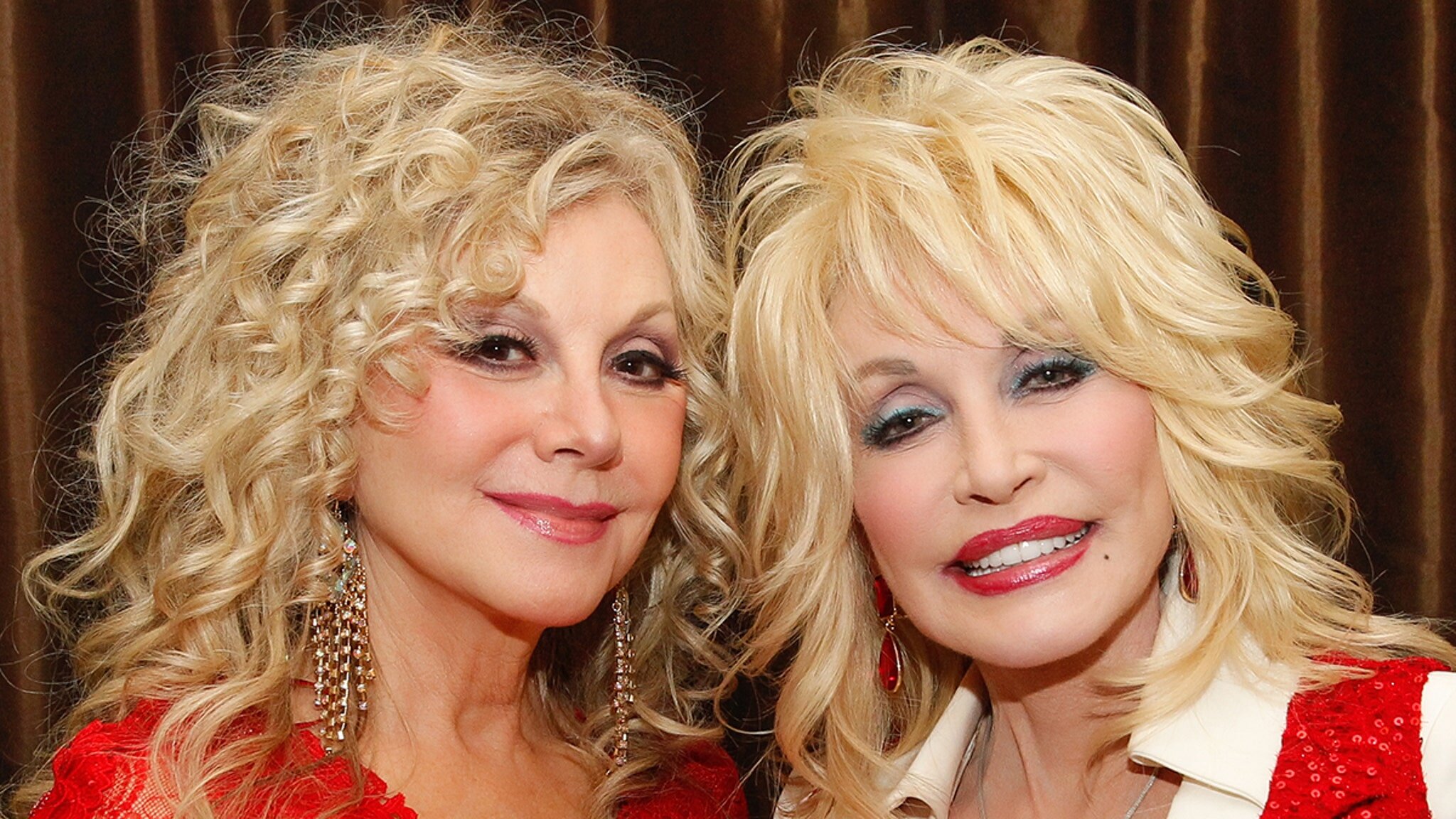 Dolly Parton's Sister Breaks Silence on Icon's Death