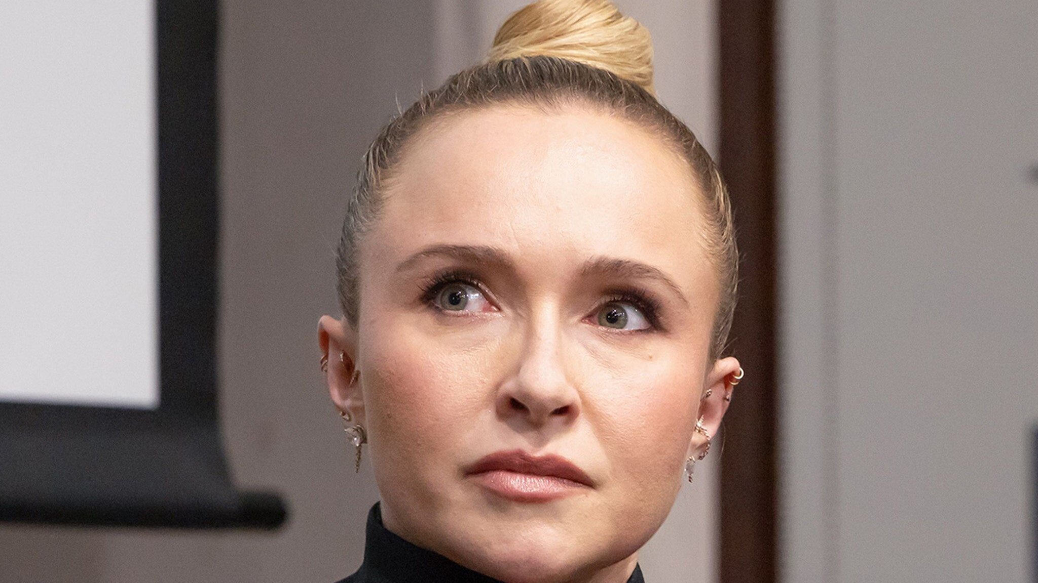 Hayden Panettiere Neighbor Claims She Saw Actress Taken Away on Gurney Twice