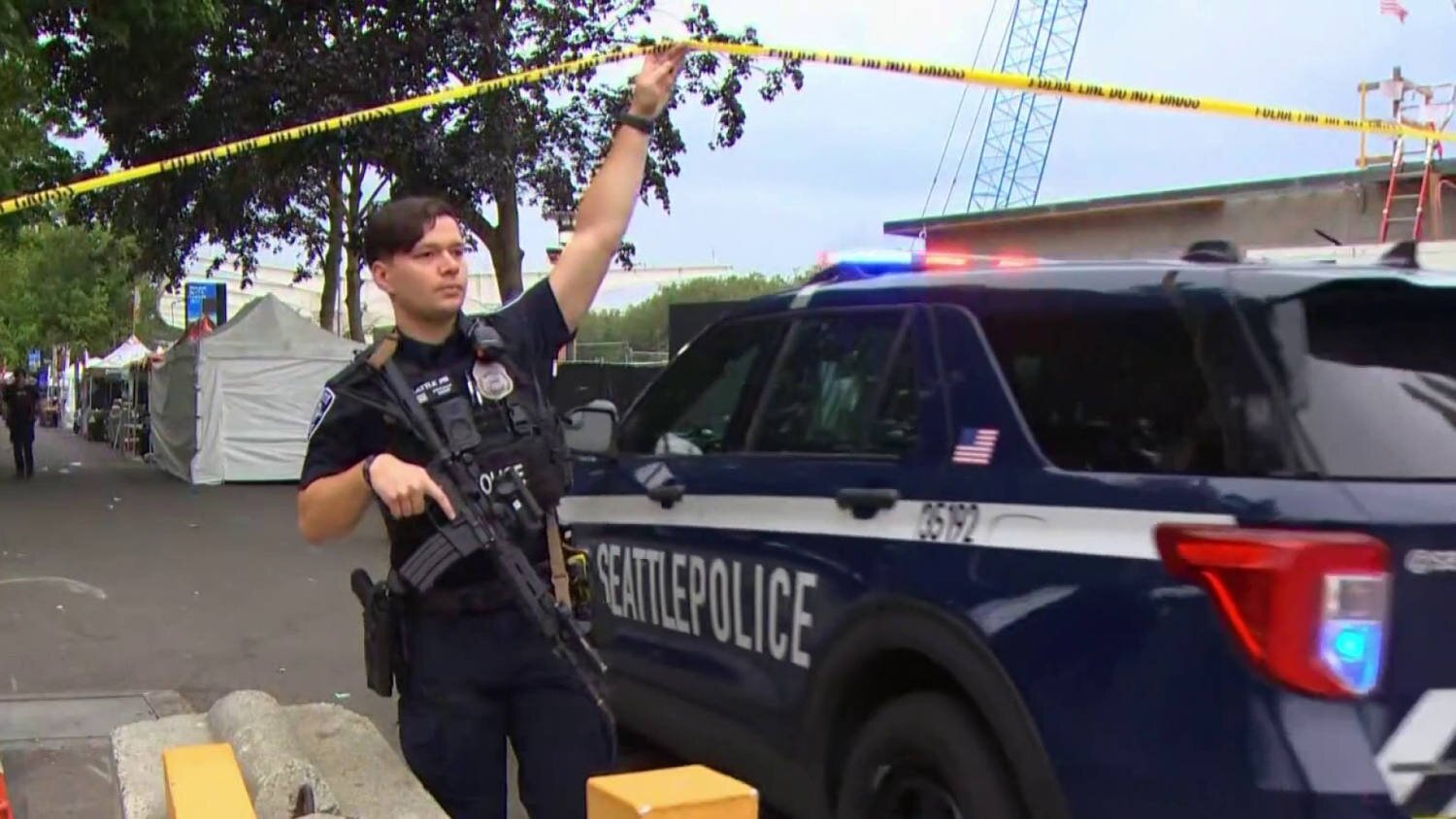 Manhunt for suspect in deadly shootout at Seattle food festival