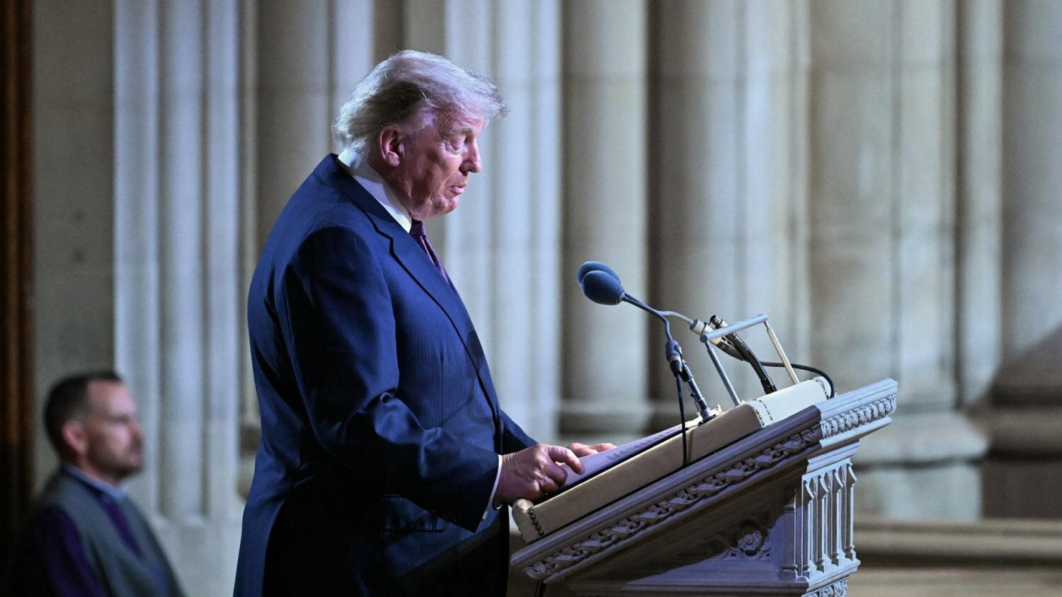 Watch President Trump's full tribute to Sen. Lindsey Graham