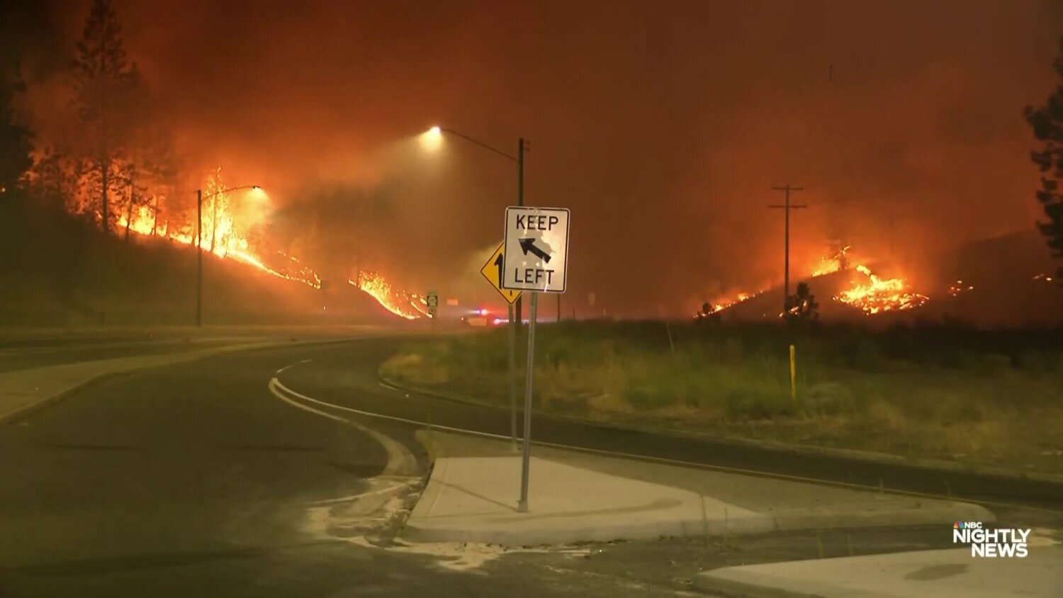 Dangerous wildfires in Washington burn thousands of acres