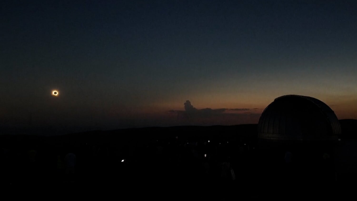 Timelapse video shows total solar eclipse in Spain