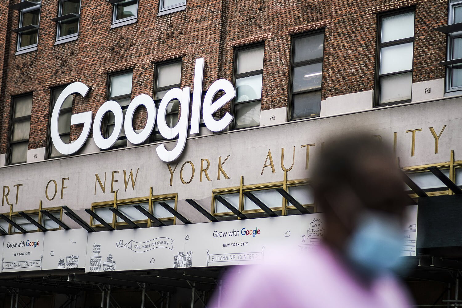 Man charged after setting himself ablaze in Google’s NYC office building